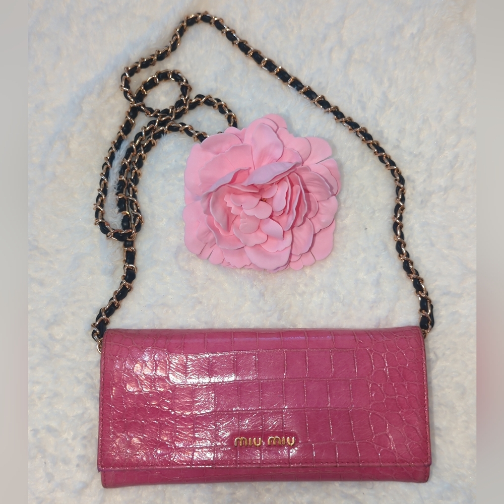Miu Miu Authentic Pink Patent Leather Croc-Embossed Wallet On Chain Luxury